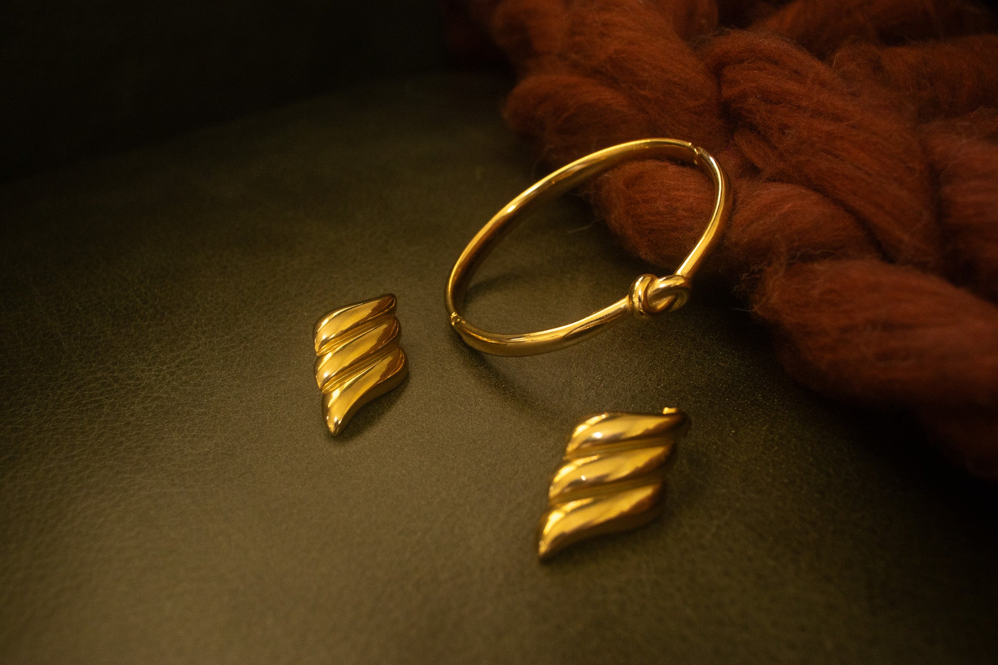 Alice 18K Gold Knot Cuff Bracelet Bracelets + Anklets