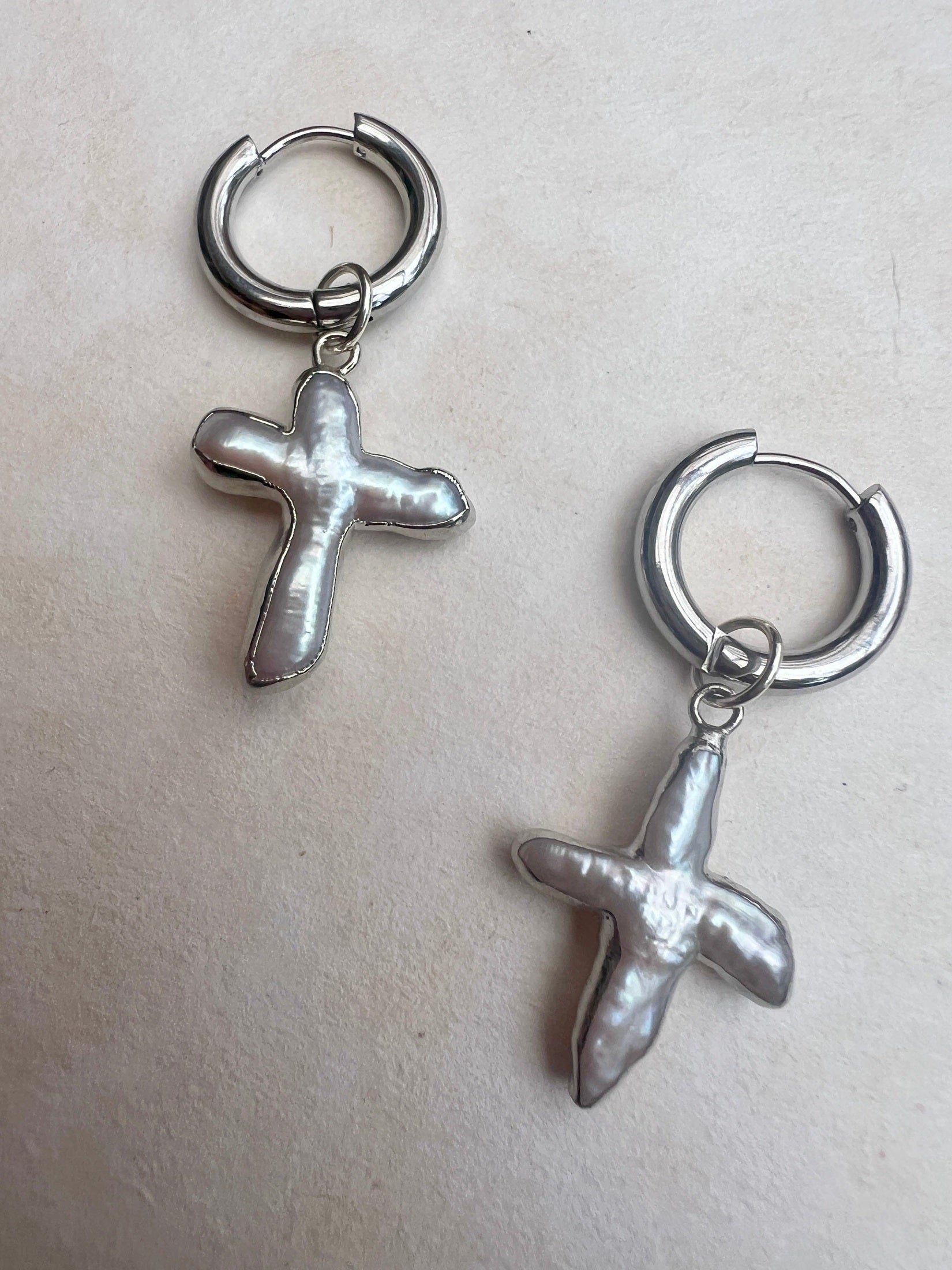 Altéa Pearl Cross Earrings Earrings