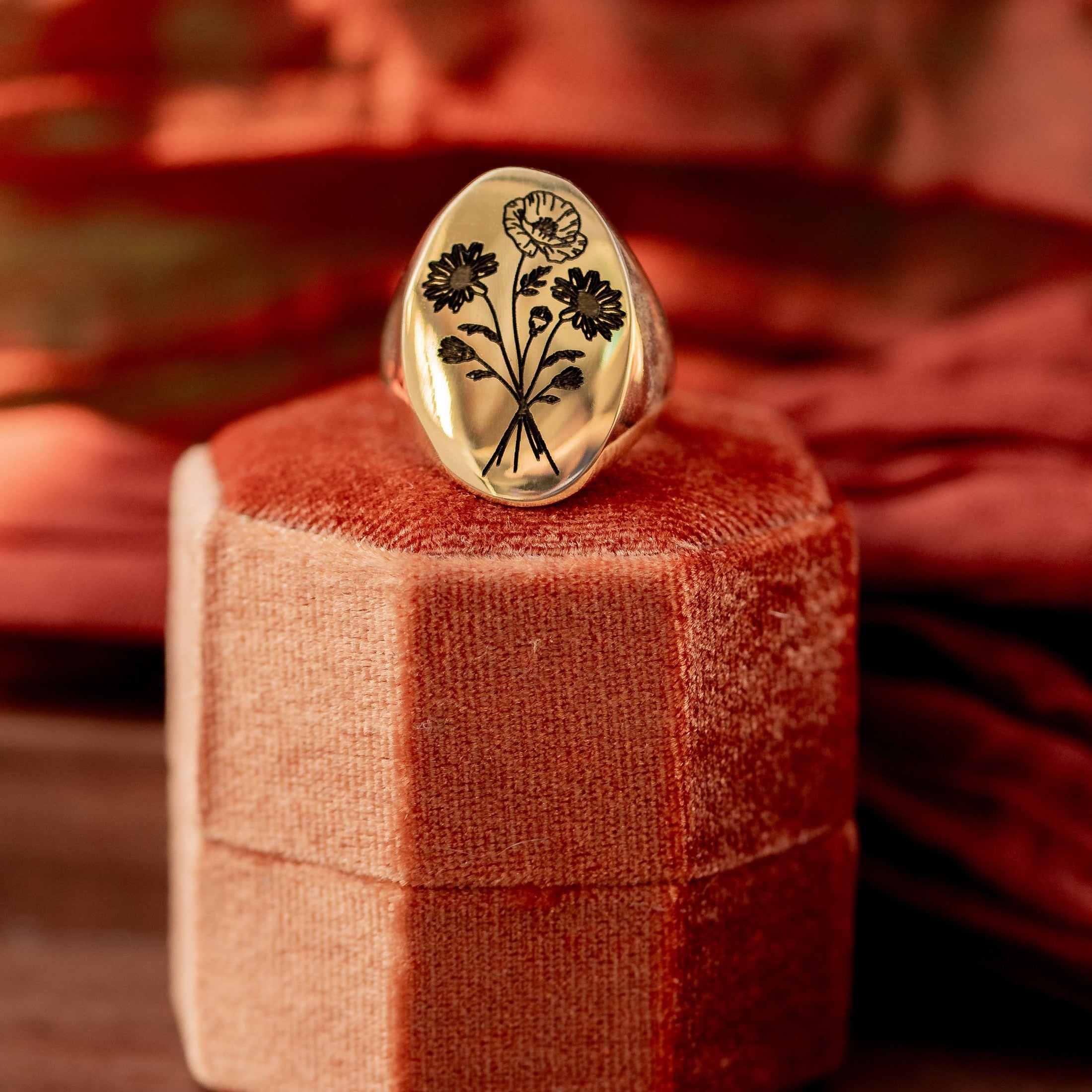 Bloom Signet Ring Muduvadi Rings