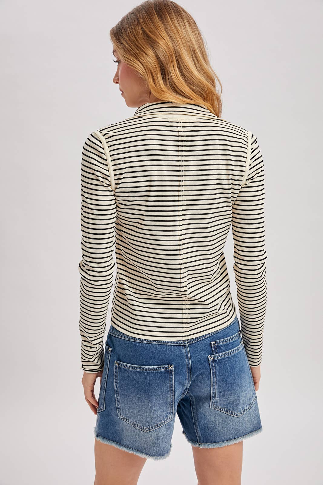 Bluivy - STRIPED BUTTON DOWN HENLEY KNIT TOP
