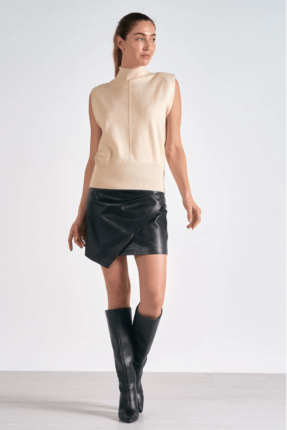 Chelcie Sleeveless Sweater Tops