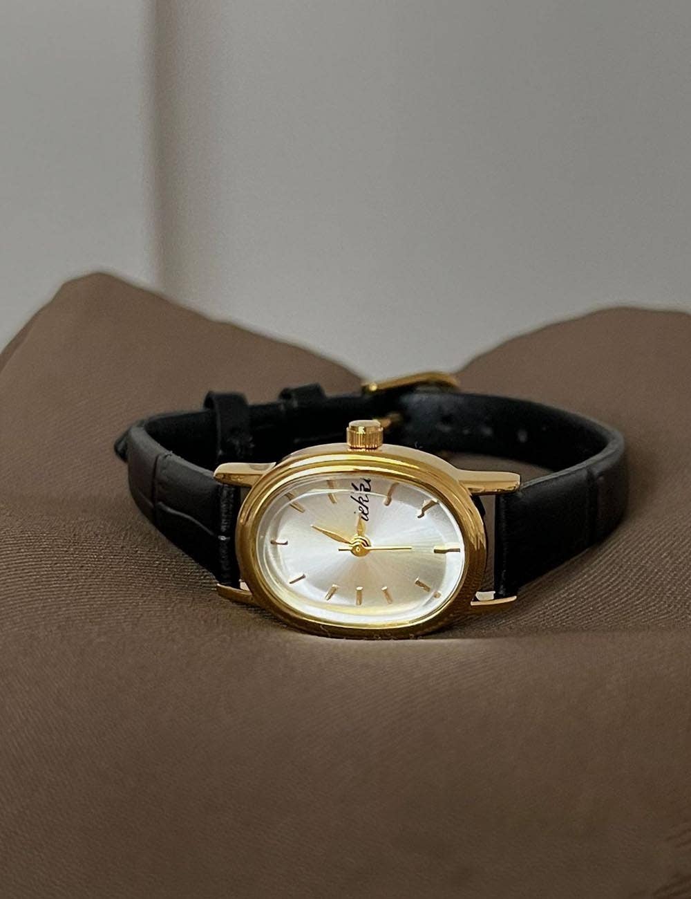 Dipped Shop - Elegant Small Oval Dial Leather Strap Quartz Watch MK2SSAS6W6JWA75