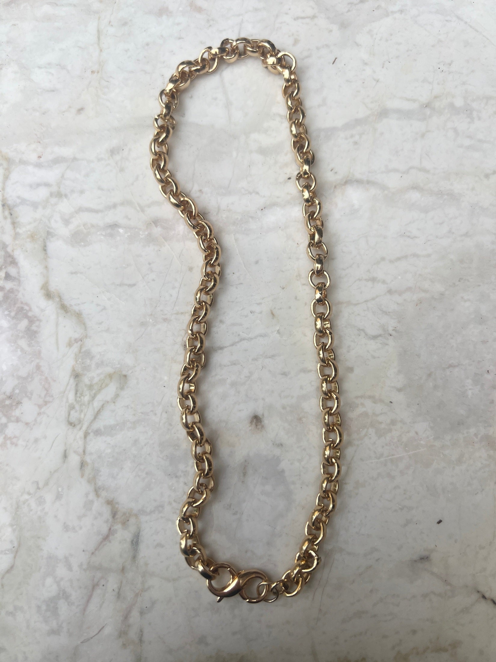 Eternelle Gold Necklaces