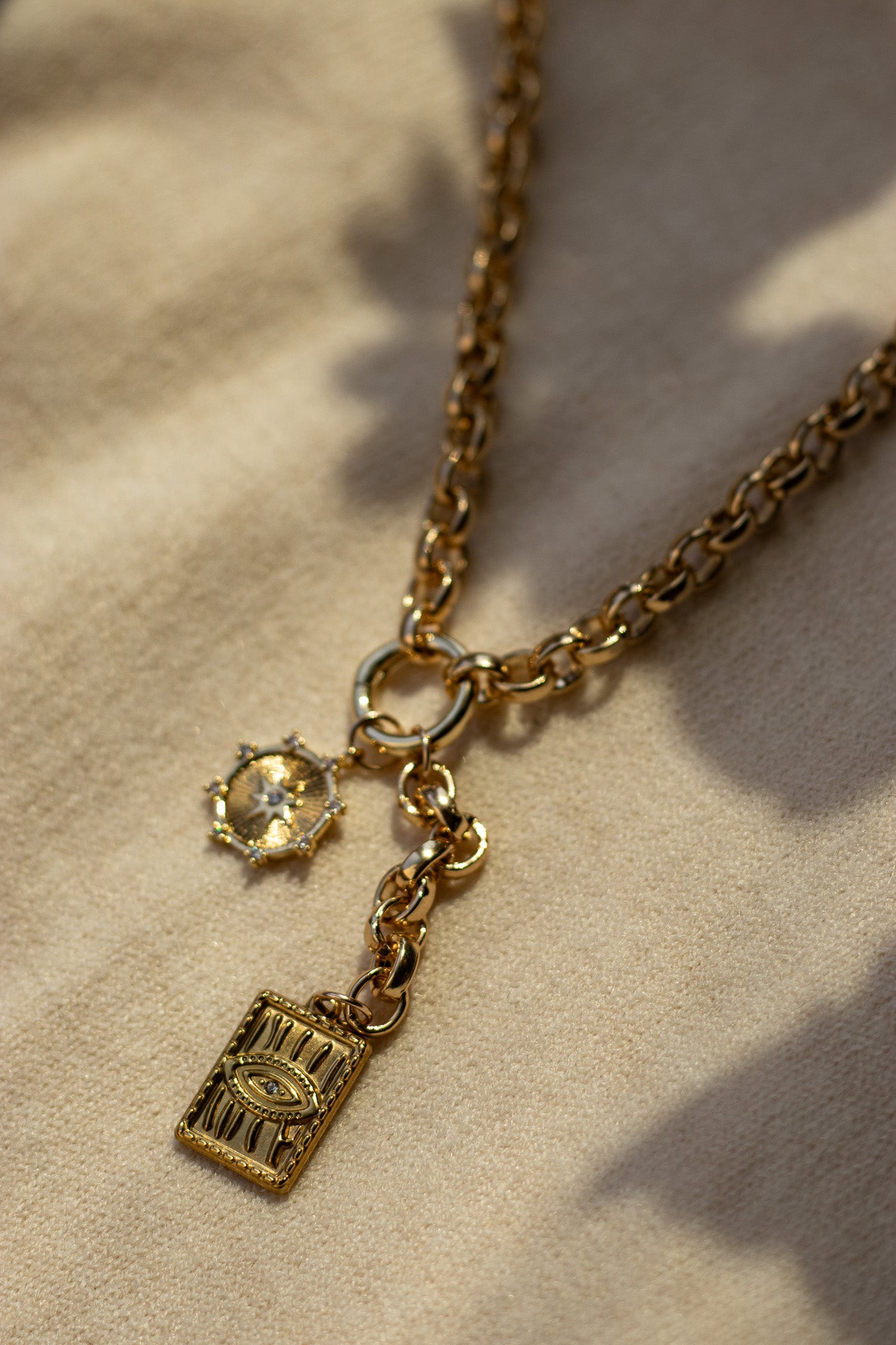 Everseen Lariat Necklace Necklaces