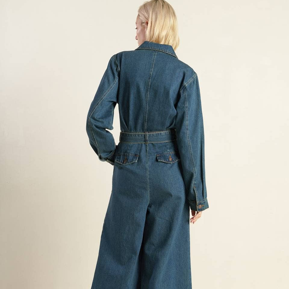 FLYING TOMATO - A washed denim jumpsuit - FP1381