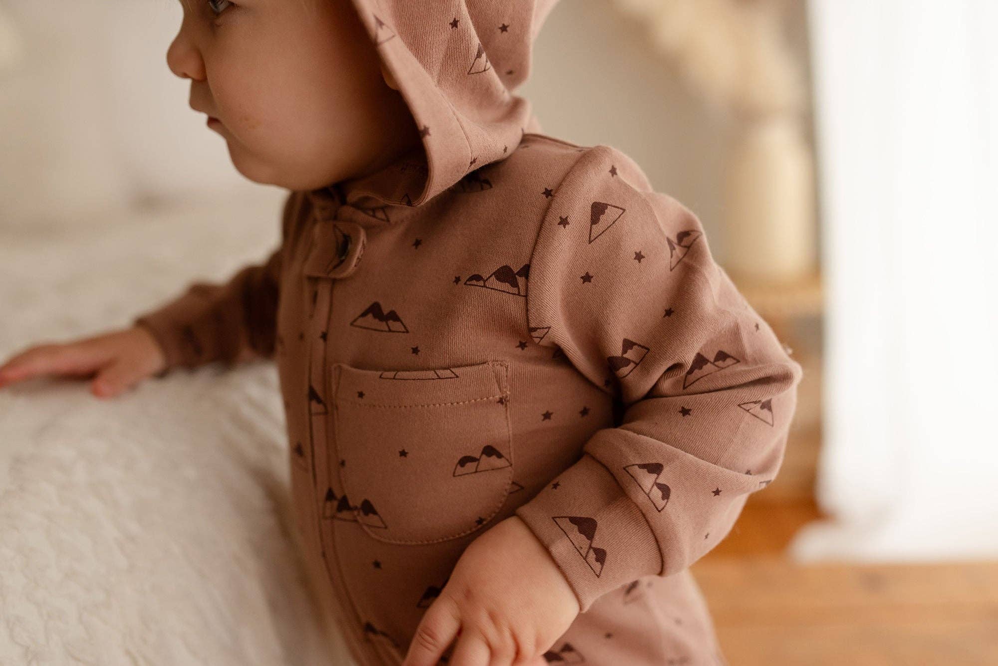 L'ovedbaby - Latte Mountain | Organic Zipper Romper