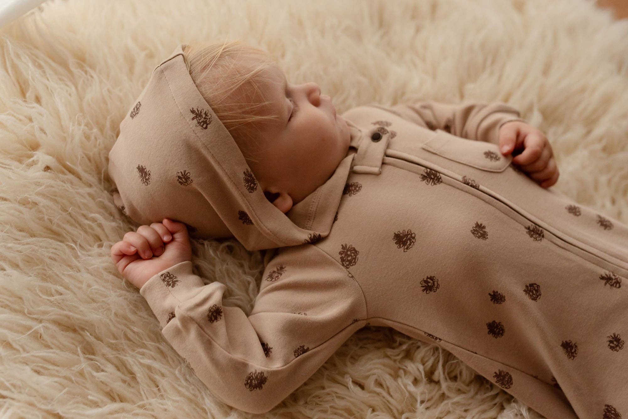 L'ovedbaby - Oatmeal Pinecone | Organic Zipper Romper