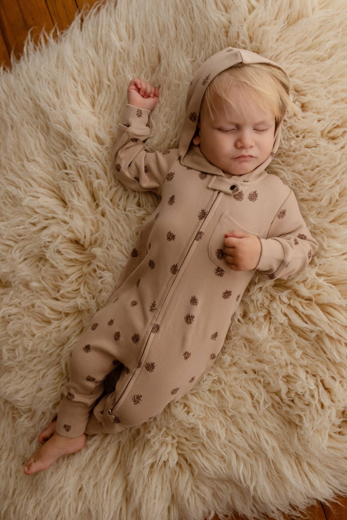 L'ovedbaby - Oatmeal Pinecone | Organic Zipper Romper