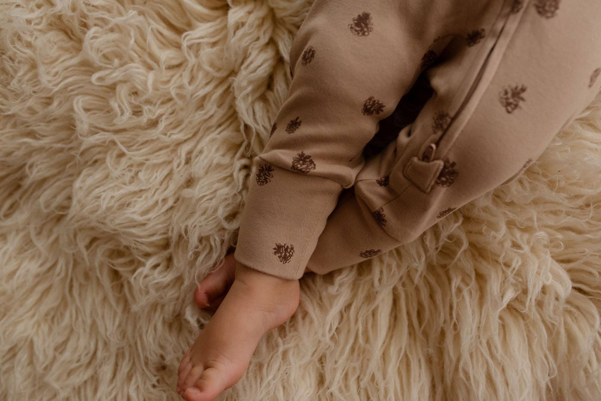 L'ovedbaby - Oatmeal Pinecone | Organic Zipper Romper