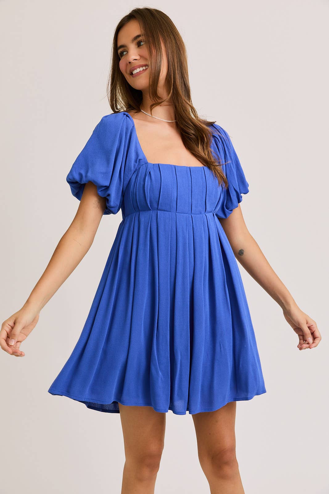 LE LIS - PUFF SLEEVE MINI DOLL DRESS WITH PLEATED DETAIL