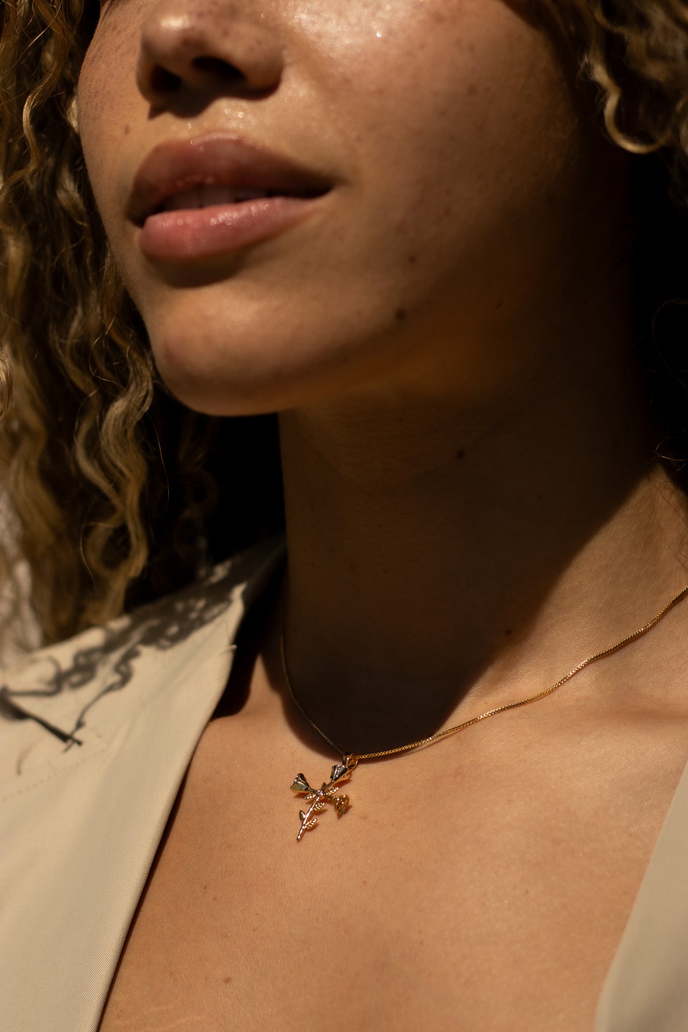 La vie en Rose Necklace Necklaces