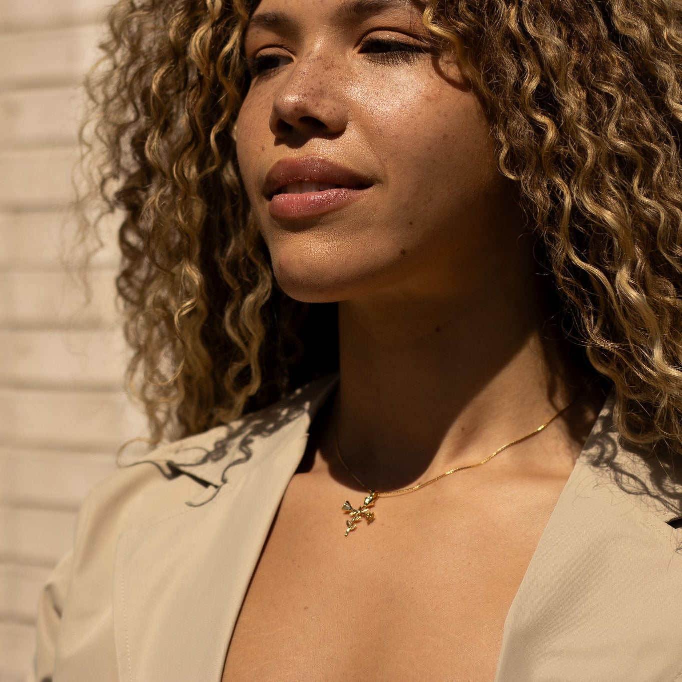 La vie en Rose Necklace Necklaces