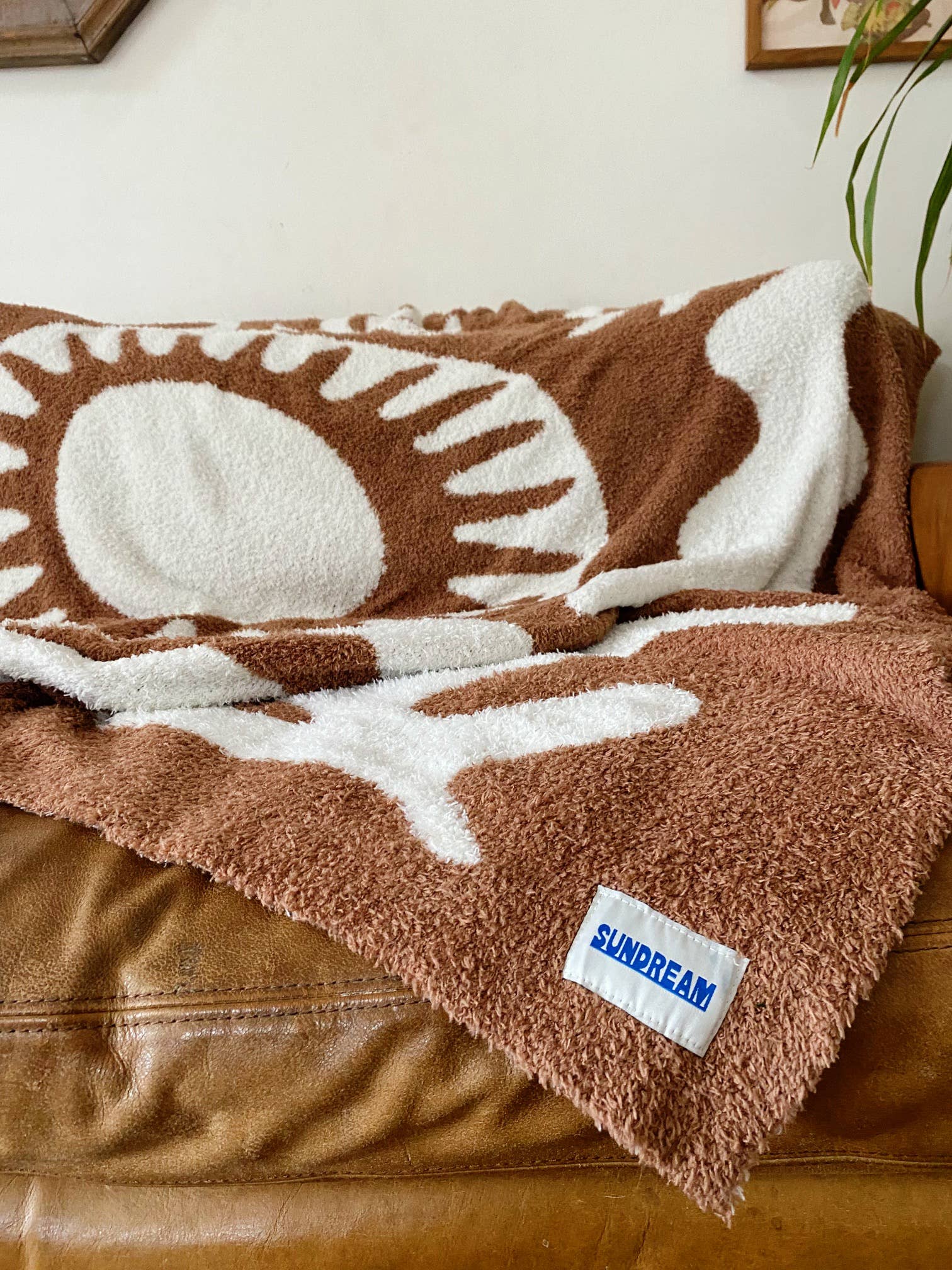 Sundream - Paradise Plush Throw - Raw Umber