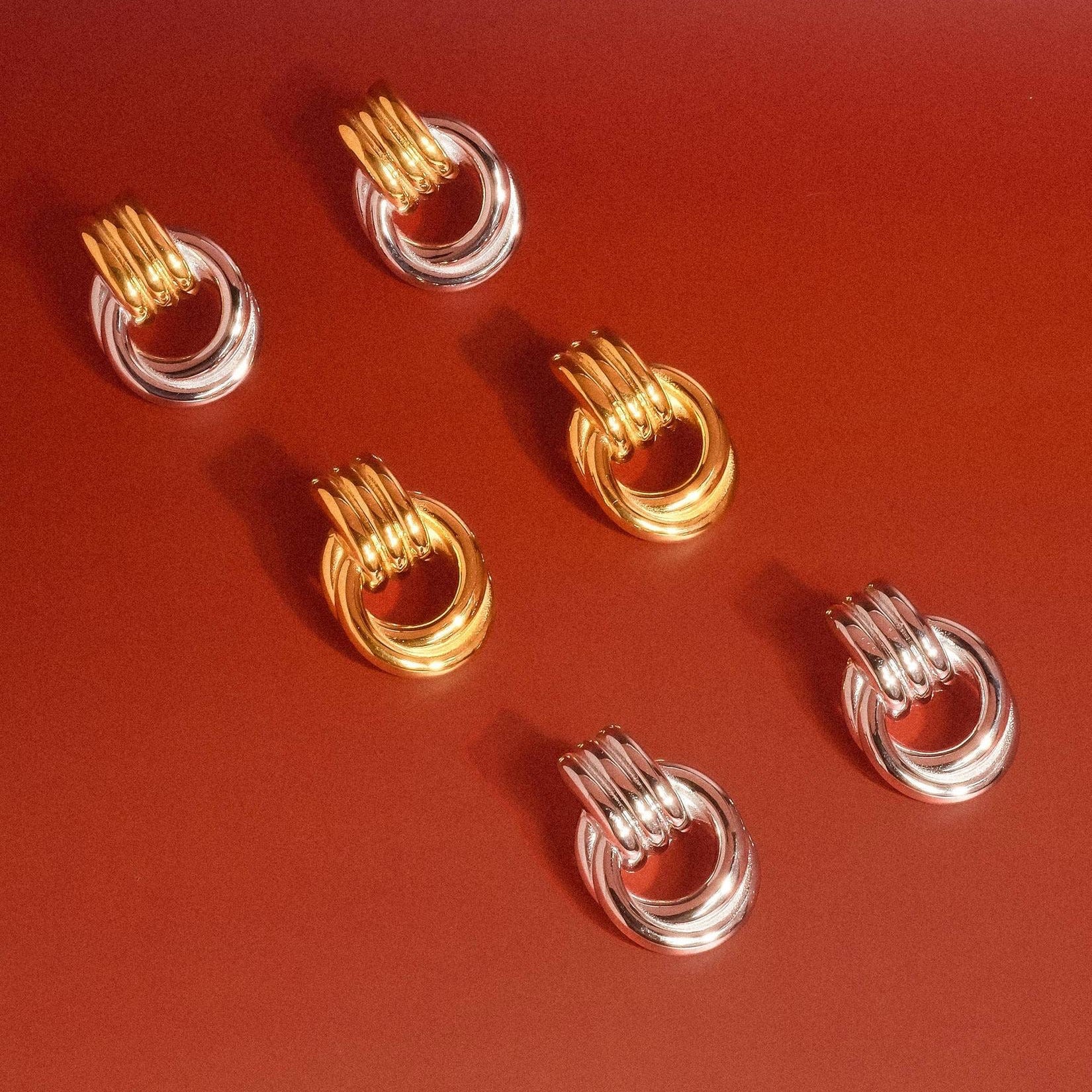 Wanda Classic Hoop Earring Earrings