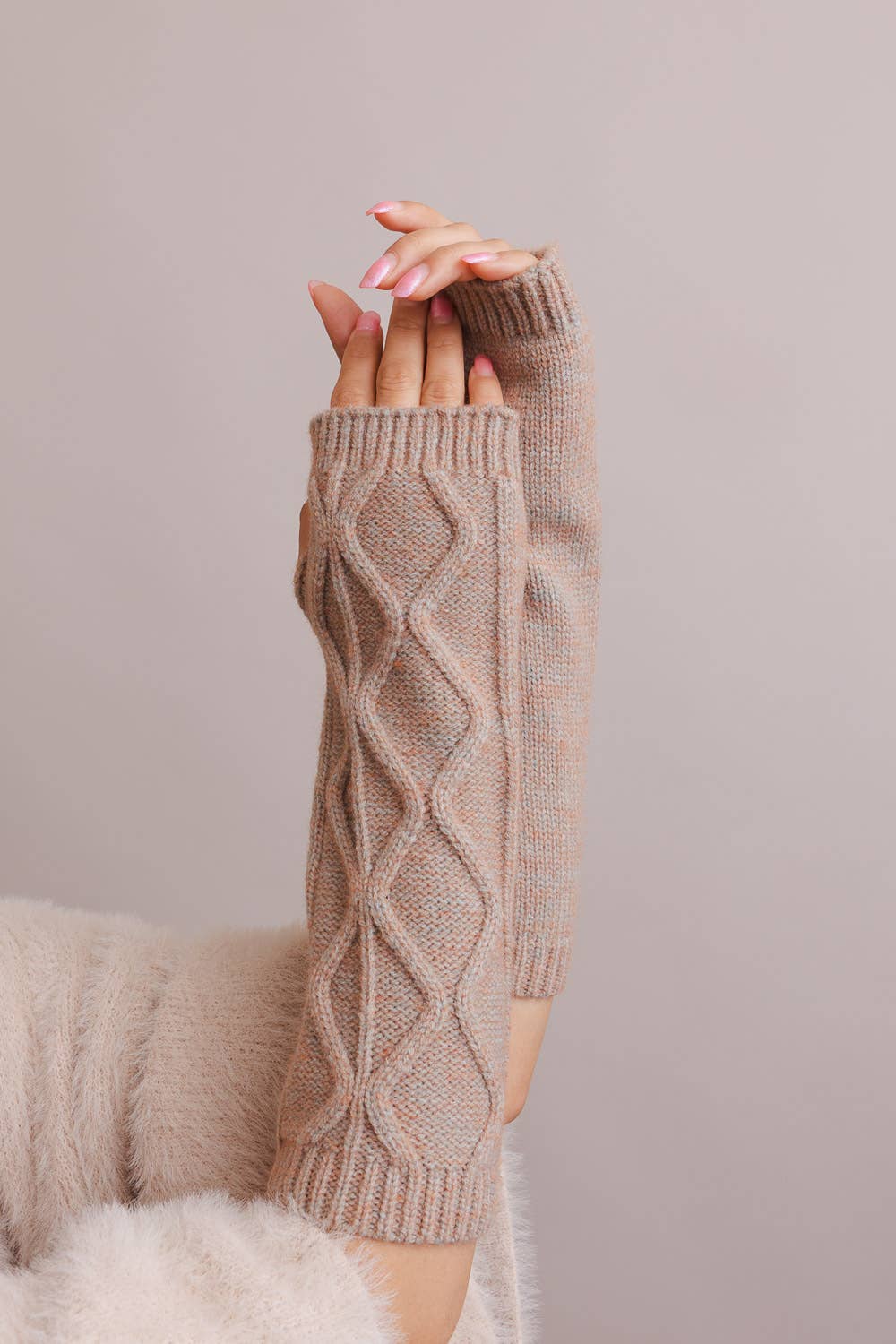 Aran Soft Knitted Arm Warmer - Easy Texting📱