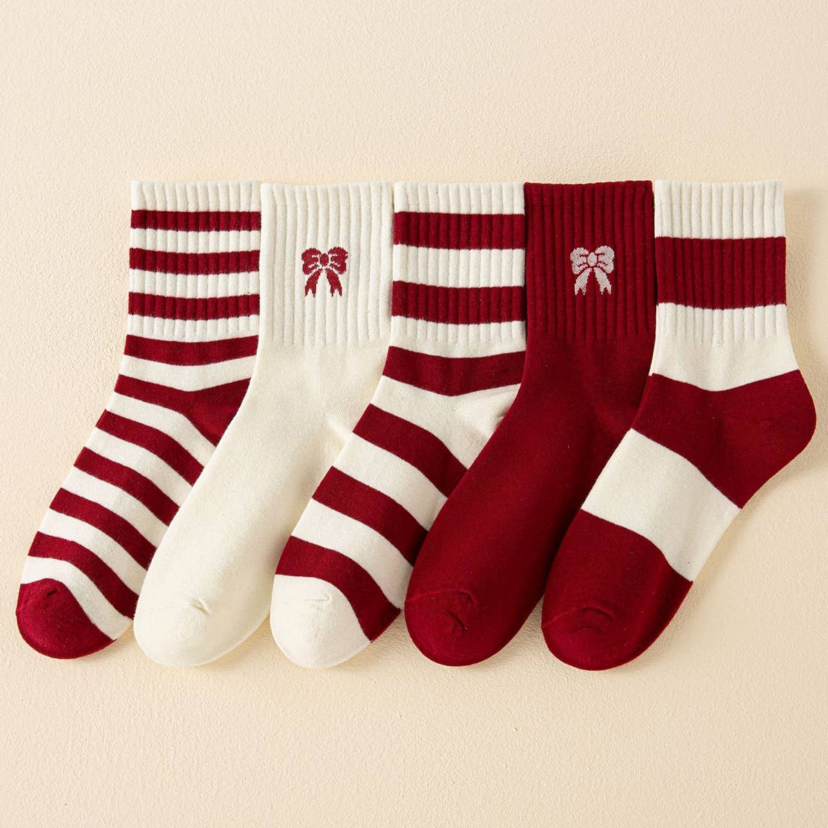 ACCITY - CHRISTMAS RED BOWS SOCKS FOR WOMEN_CWMS1371 