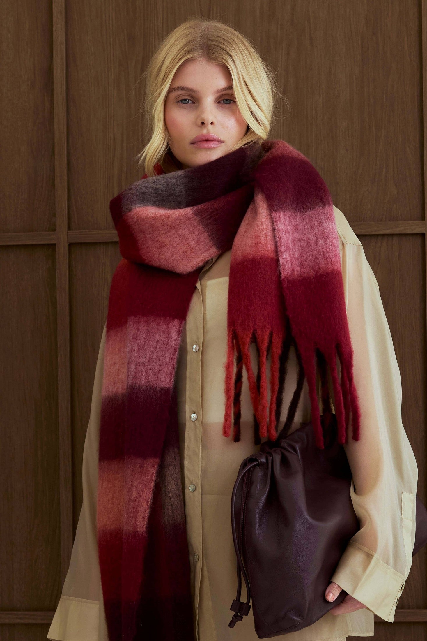 Arctic Fox & Co. - North America - The Reykjavik Scarf - 100% Recycled - Burgundy check - FW25 