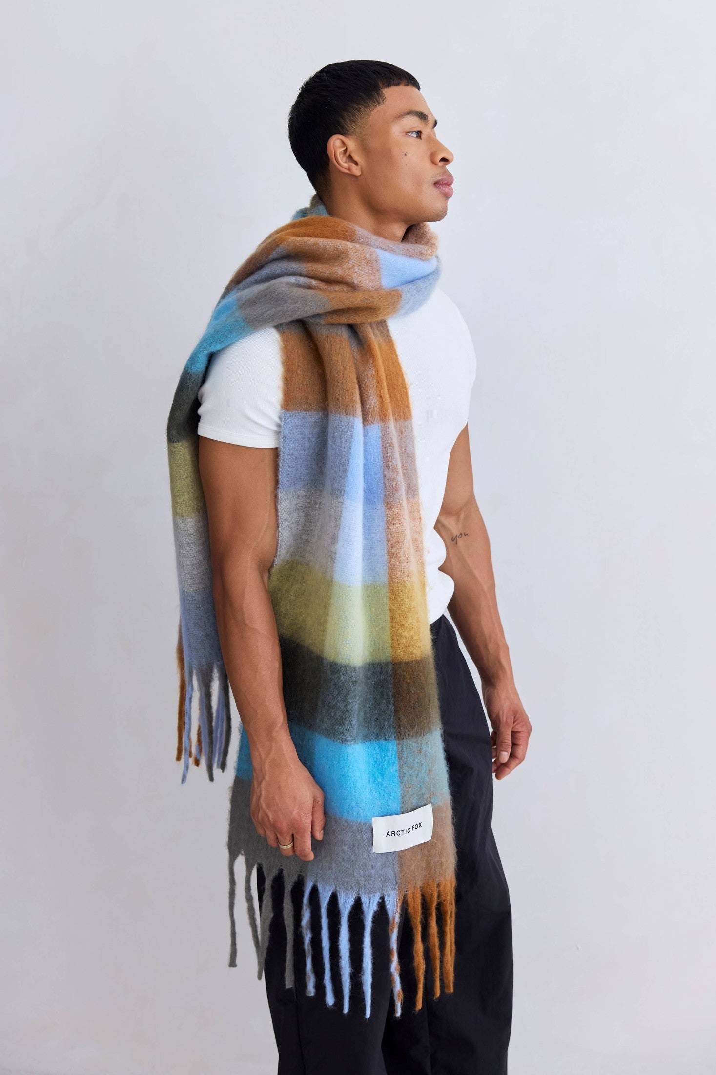 Arctic Fox & Co. - North America - The Reykjavik Scarf - 100% Recycled - Blue/Orange - FW25 