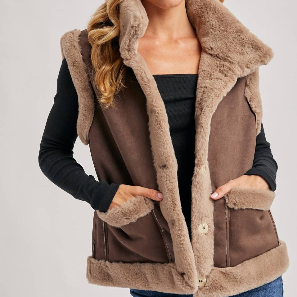 Bluivy - FAUX SUEDE WITH FAUX SHEARLING LINING TRIM VEST 