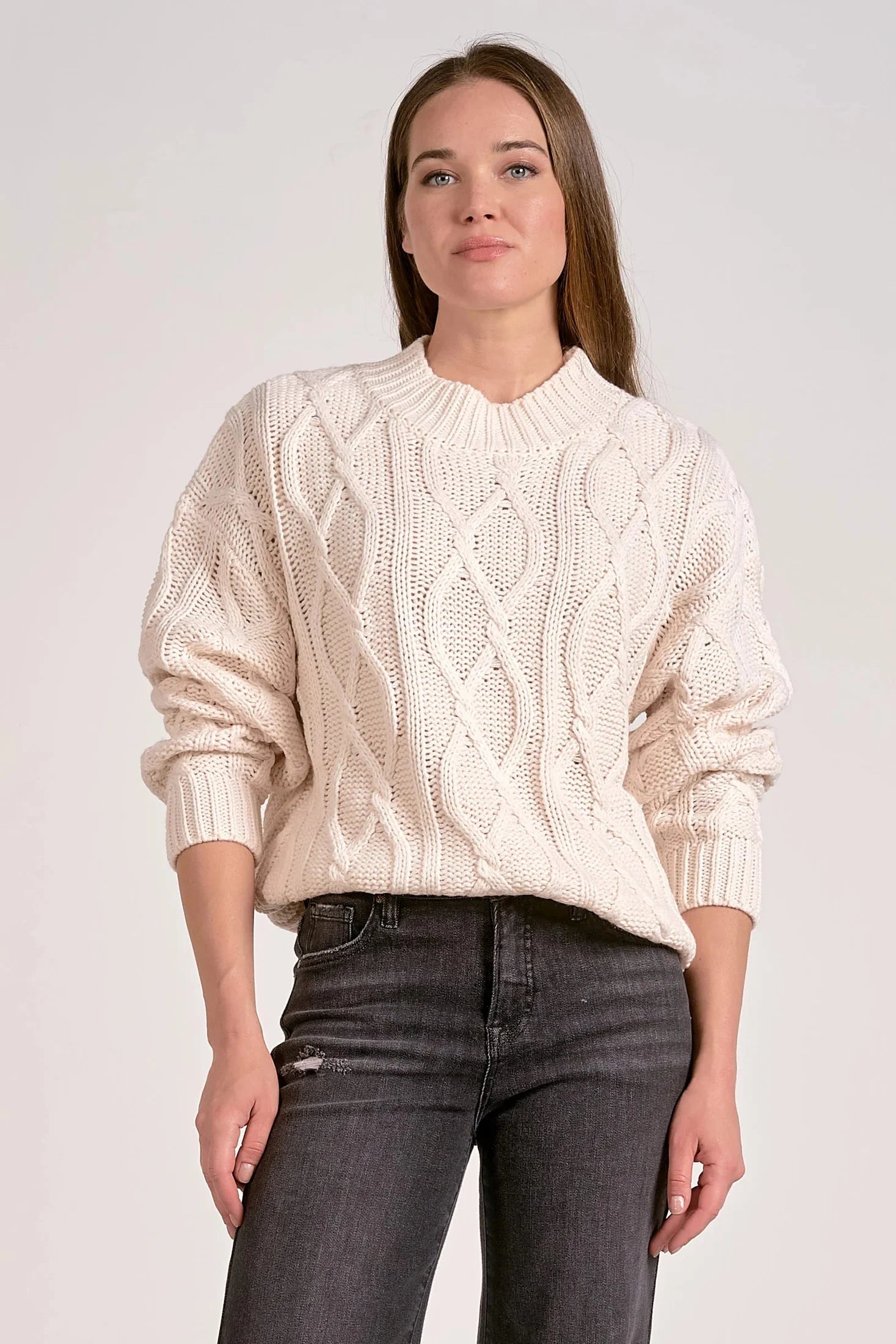 Crewneck Cable Knit Sweater 