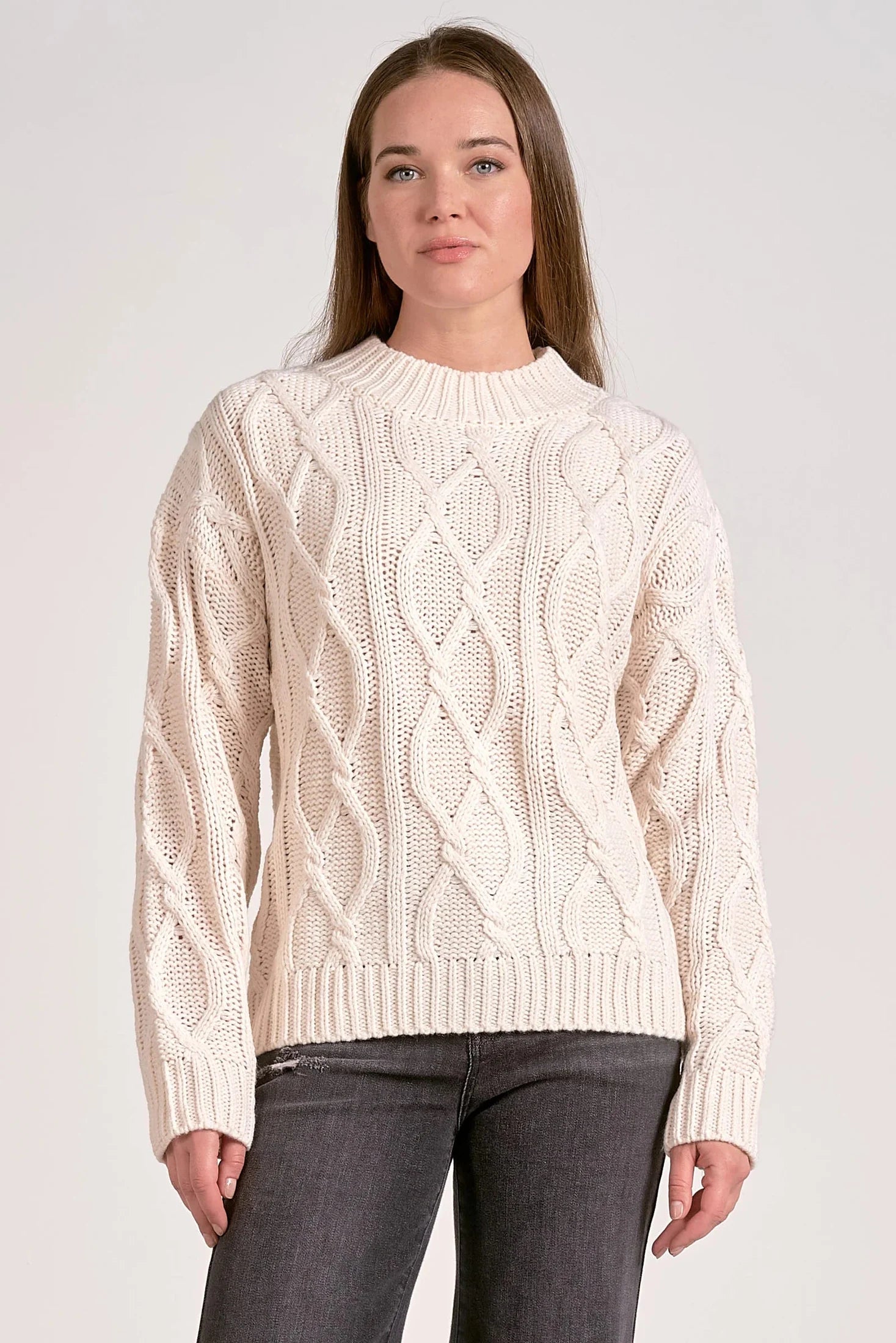 Crewneck Cable Knit Sweater 