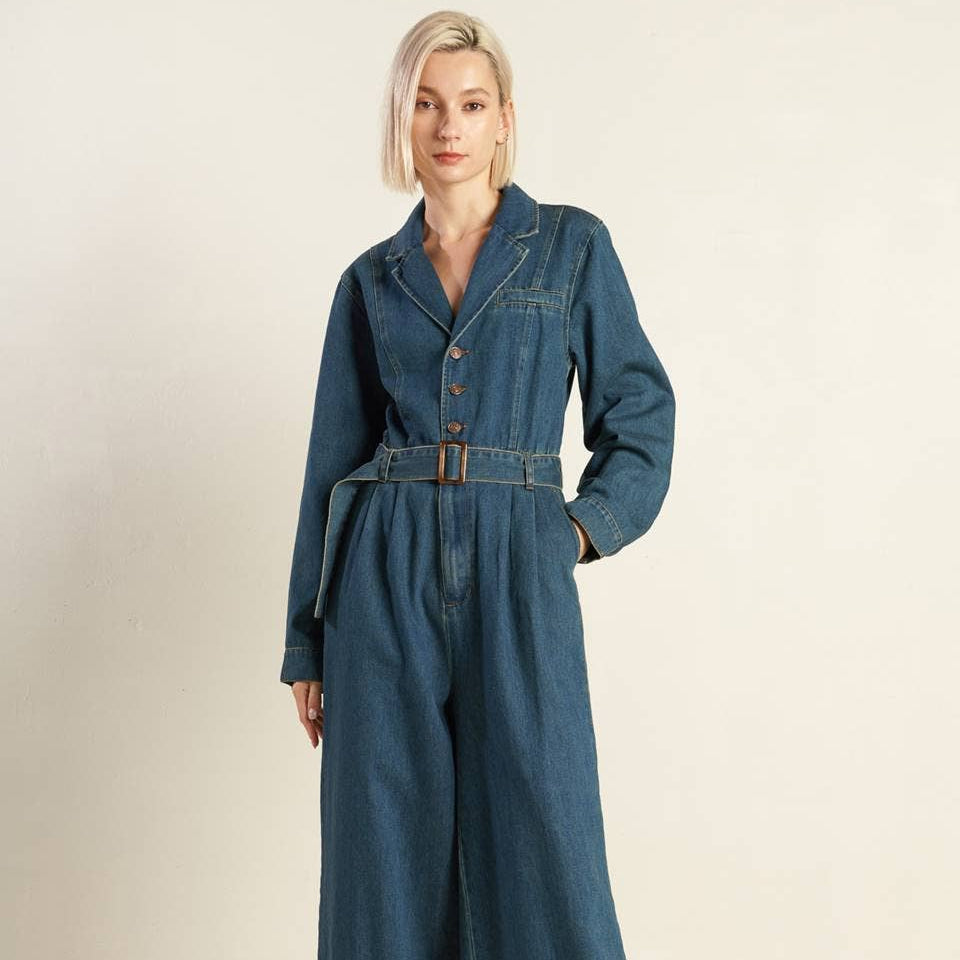 FLYING TOMATO - A washed denim jumpsuit - FP1381 