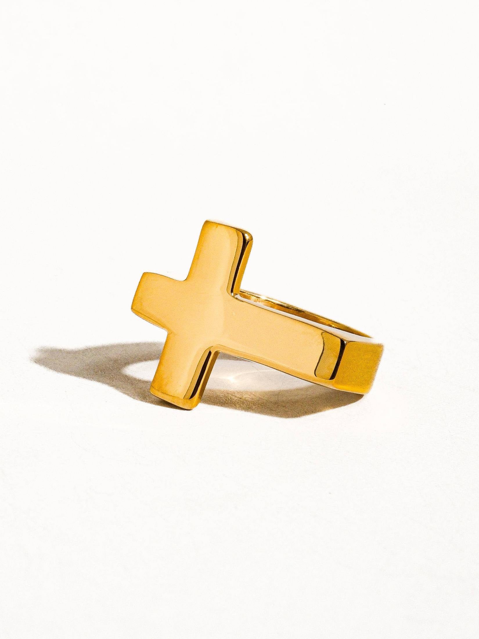 Flânerie by MAIQ - Truth 18K Gold Non-Tarnish Cross Ring 