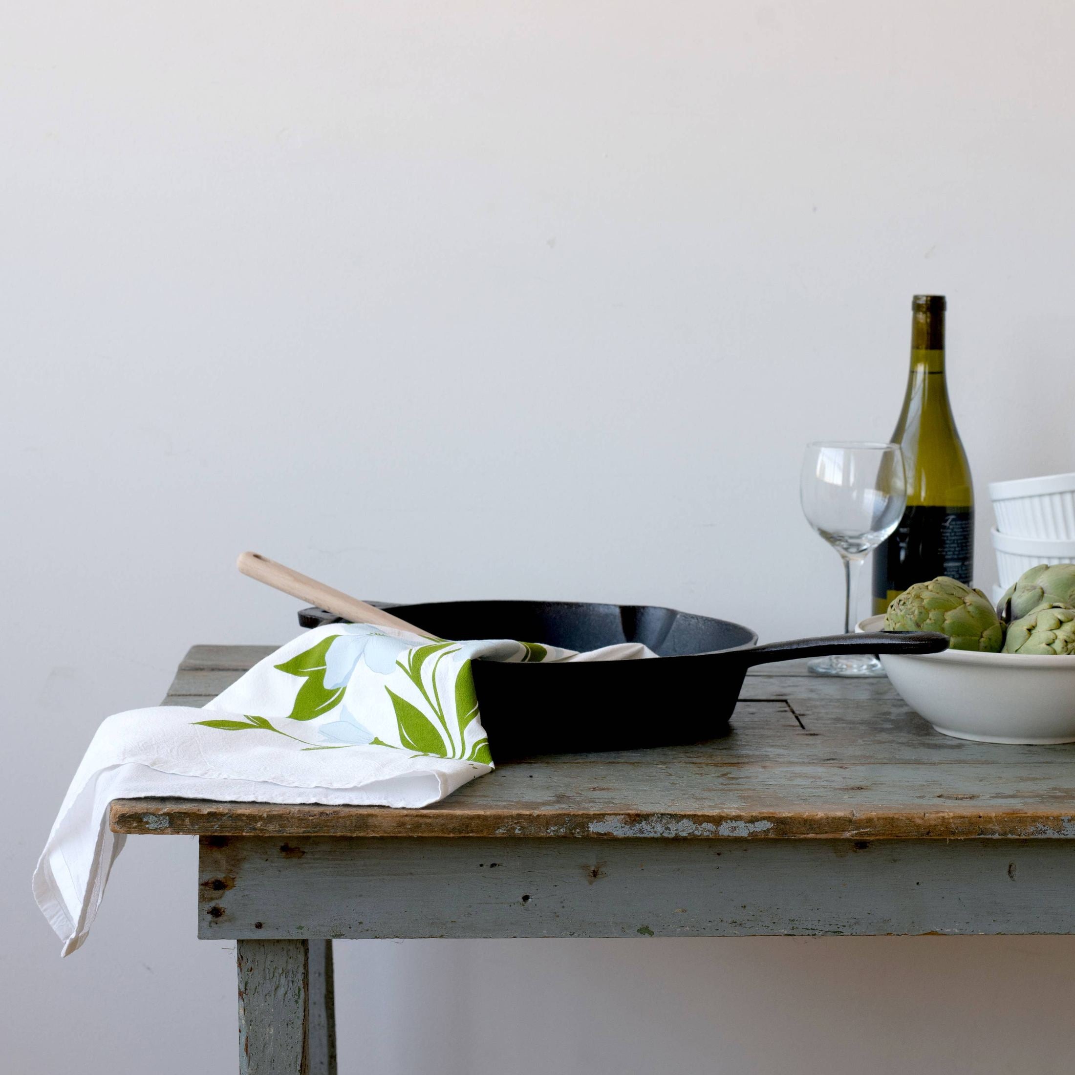 HAZELMADE® Tea Towels + Gifts - Dogwood Flower Tea Towel | Kitchen Towel 