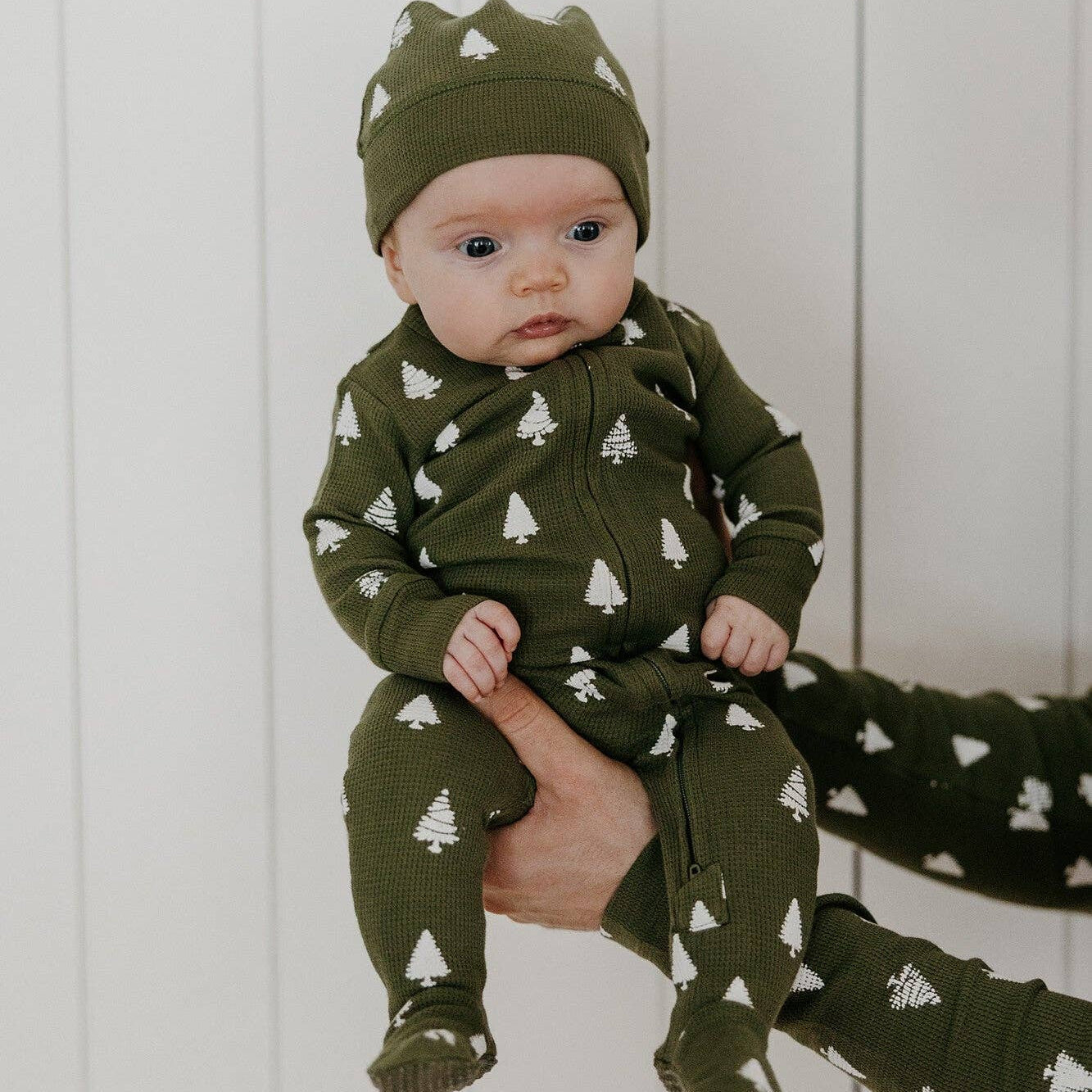 L'ovedbaby - Frosty Pine | Holiday Thermal Zipper Footie & Cap Set 