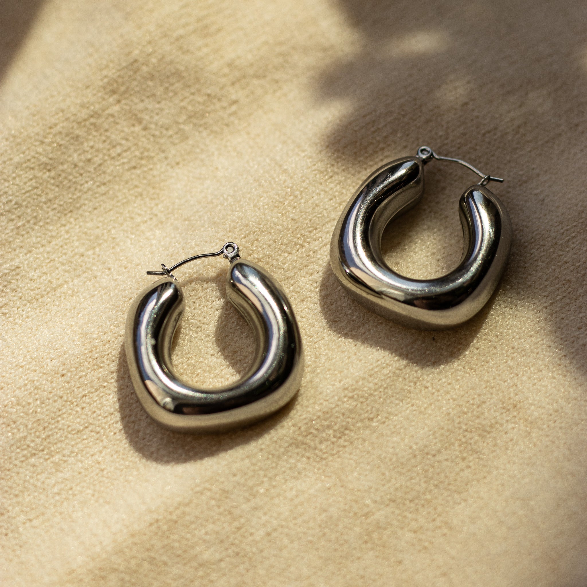 Les Classiques Hoops Earrings