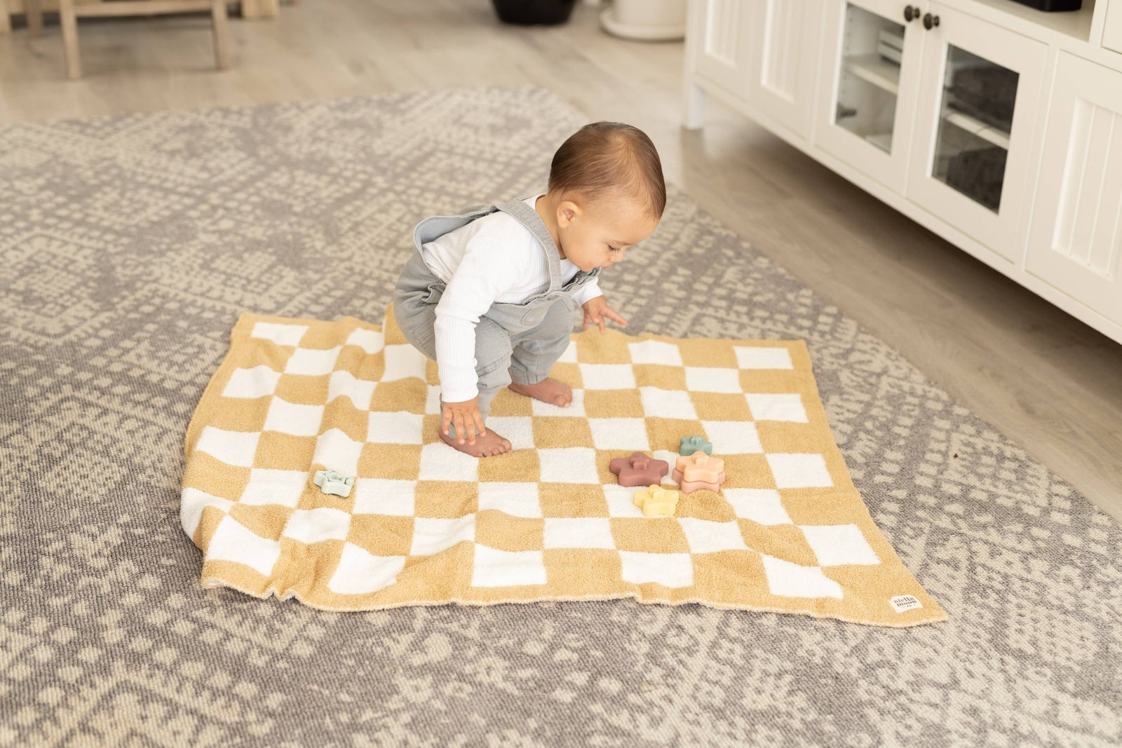 Luxe Checkered Baby Blanket Sand