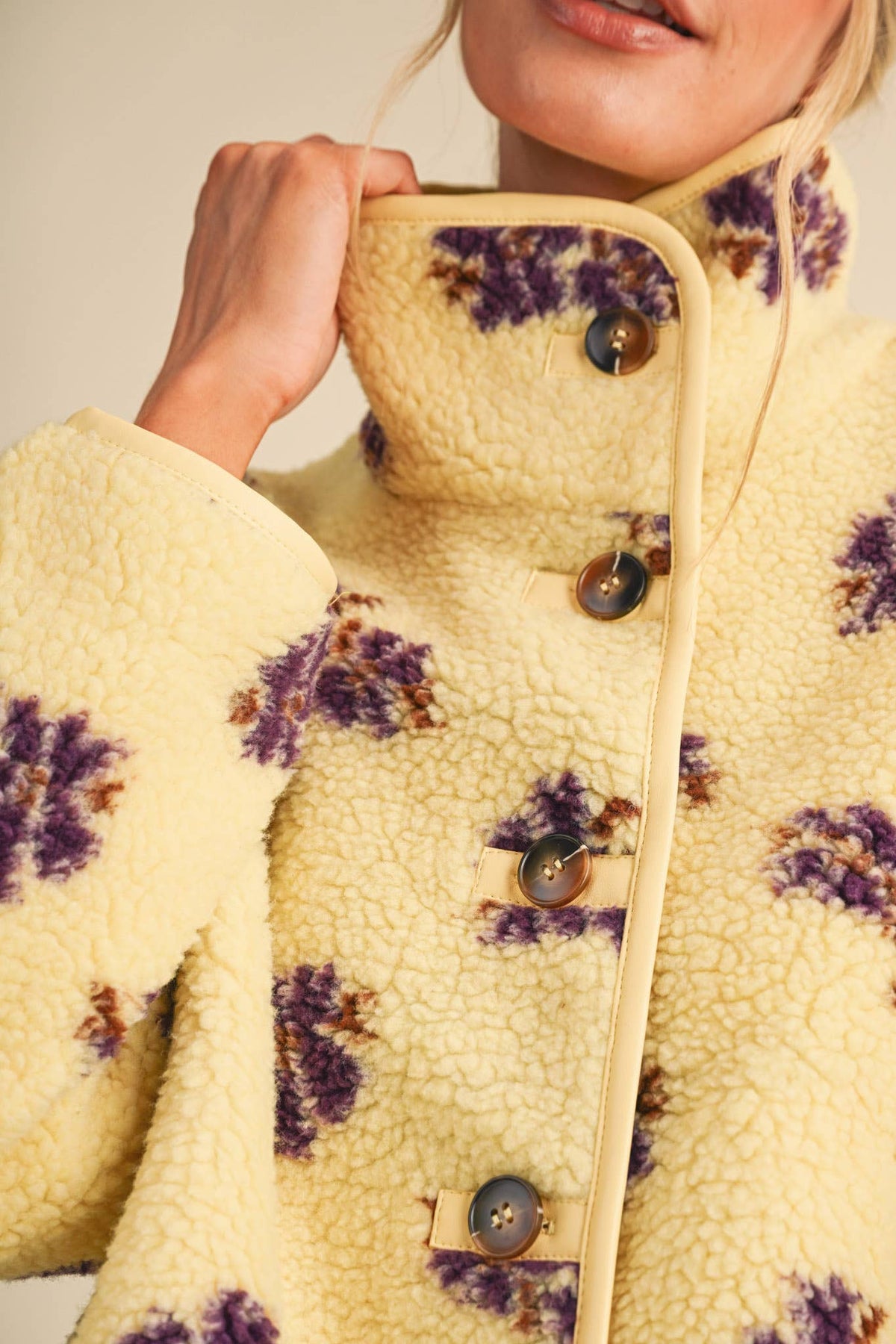 &MERCI - FLORAL FAUX SHERPA JACKET WITH PIPING MJK5115 