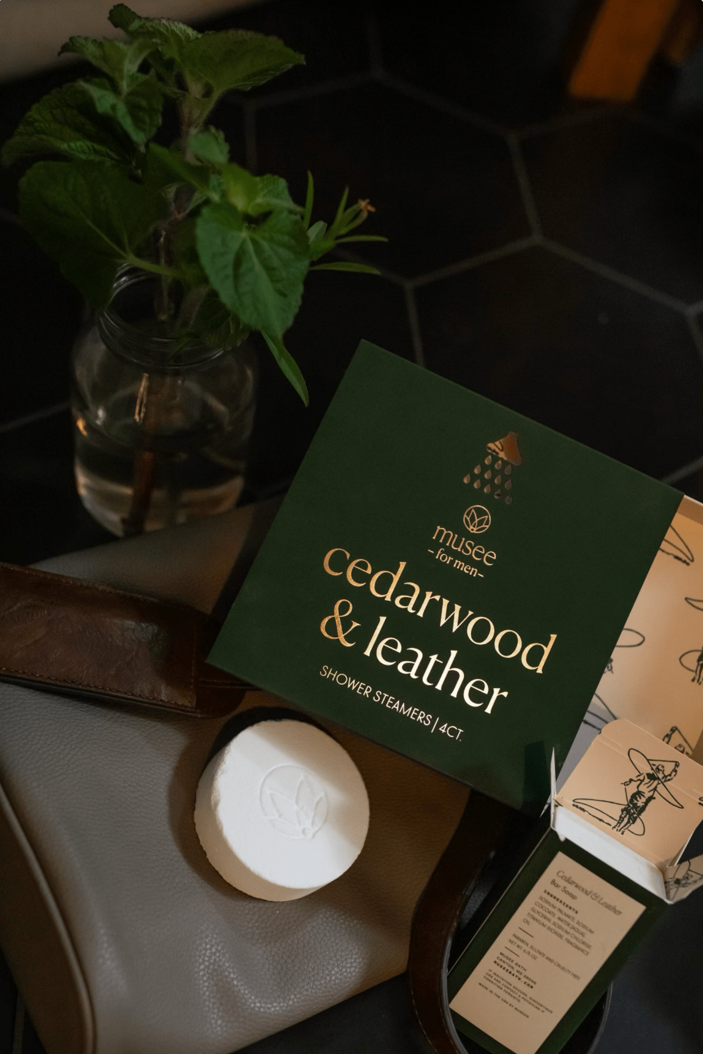 Musee - Cedarwood & Leather Shower Steamers 