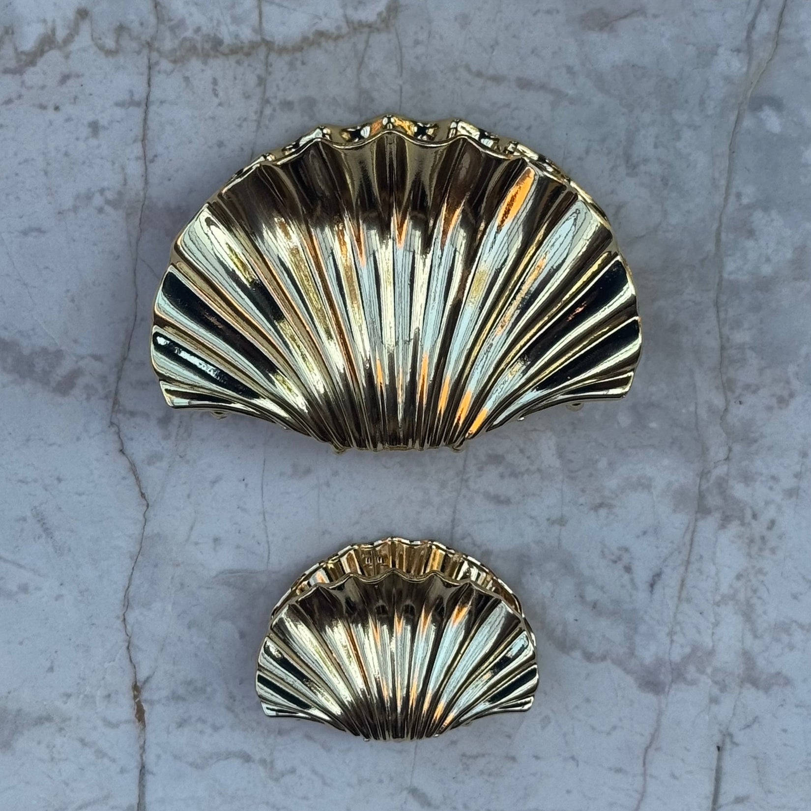 Océana Gold Shell Clip Hair Accessories