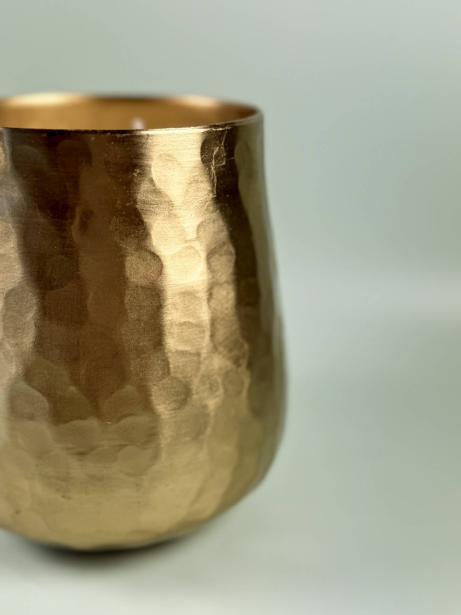 Unplug Soy Candles - Gold Hammered Soy Candle 
