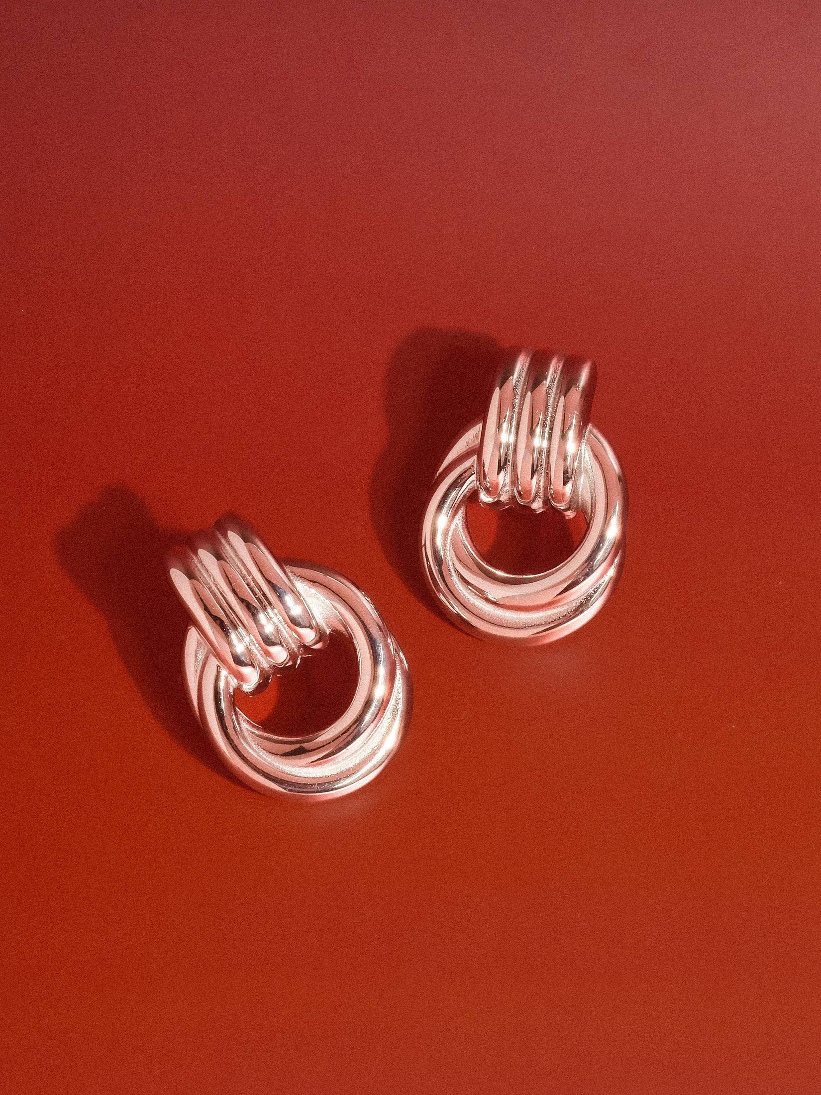 Wanda Classic Hoop Earring Earrings