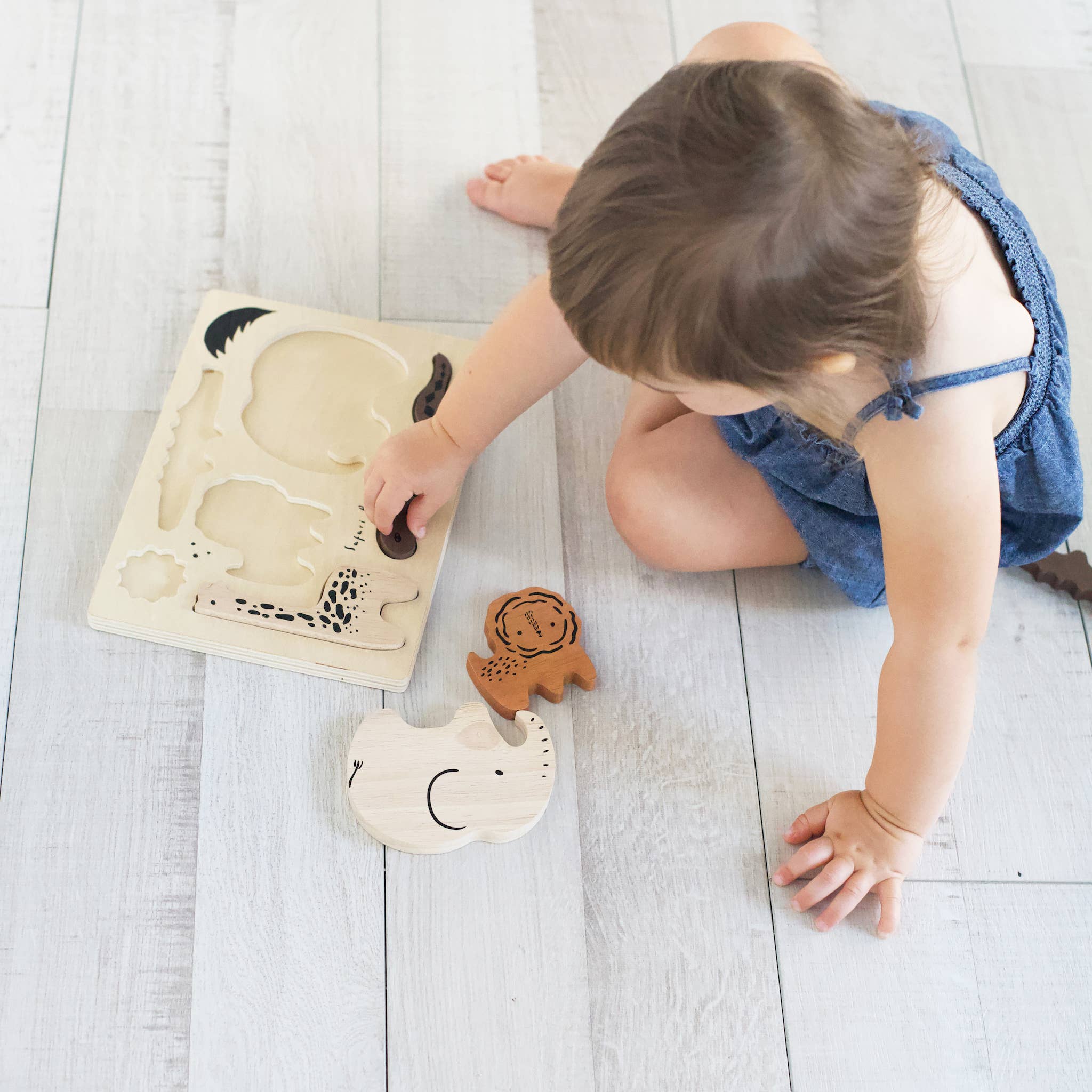 Wee Gallery - Wooden Tray Puzzle - Safari Animals - 2nd Edition 