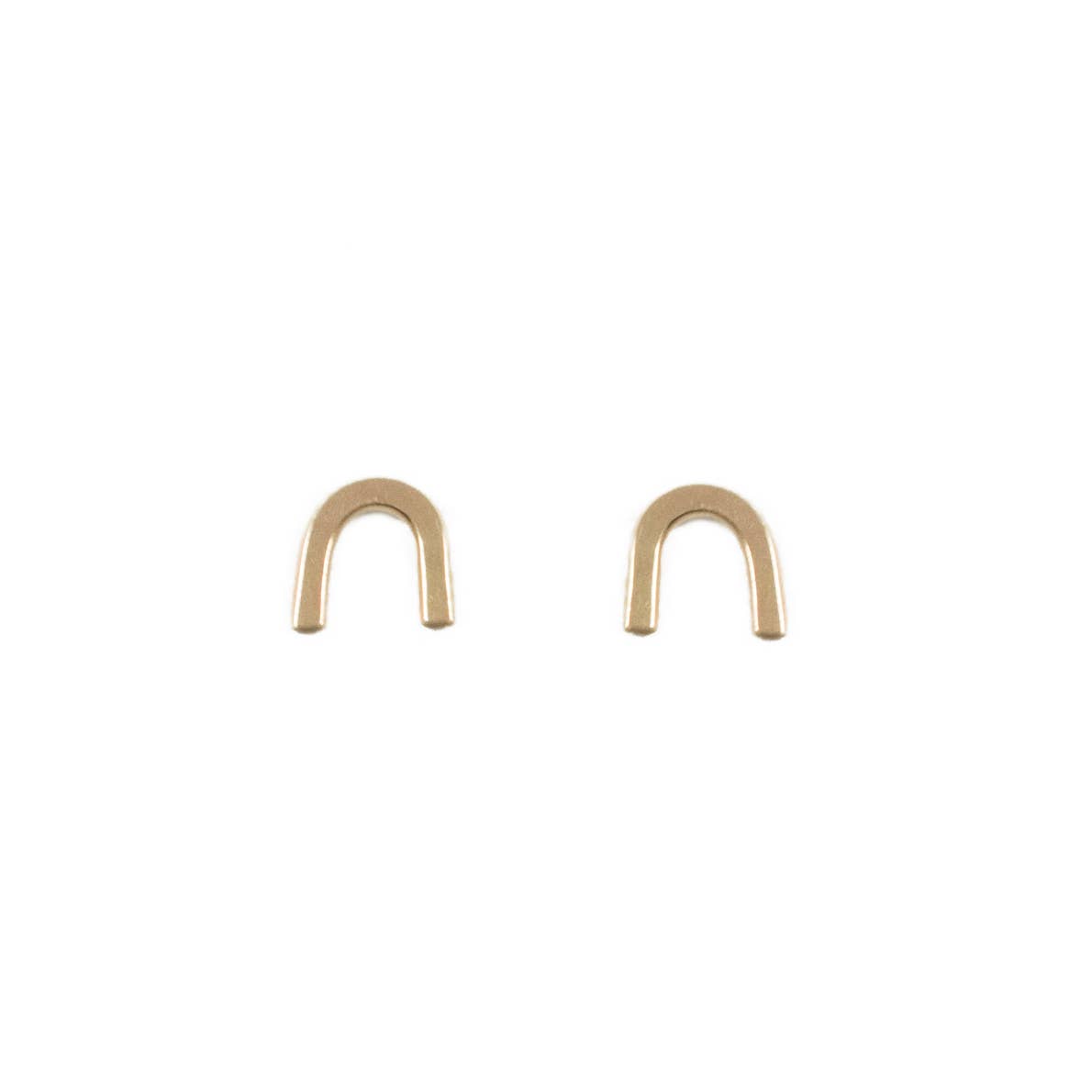 Arch Stud Earrings in Gold Earrings