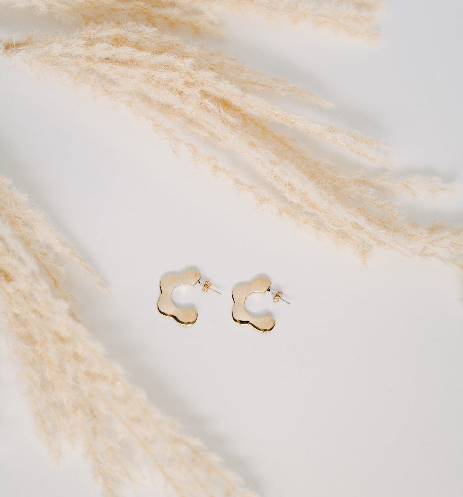 Marguerite Earrings Earrings
